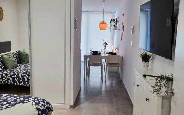 Brand New - Massive Studio - E1 - Self Catering