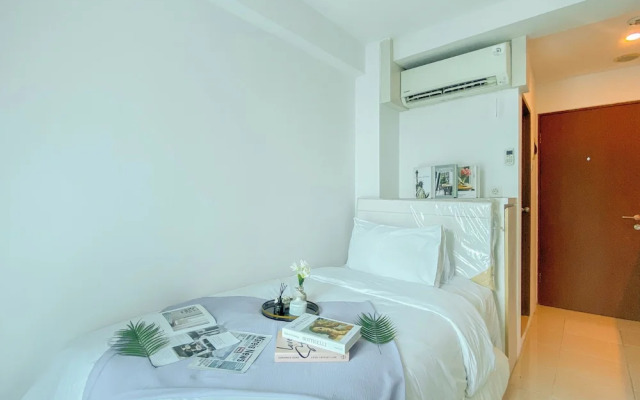 Comfy And Minimalist Studio Apartment At Tifolia