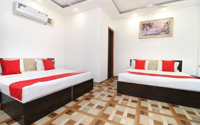 Oyo 35878 Hotel G Glossy