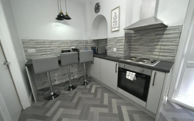 Telford - Apartment - Sleeps 5 - Flat 4