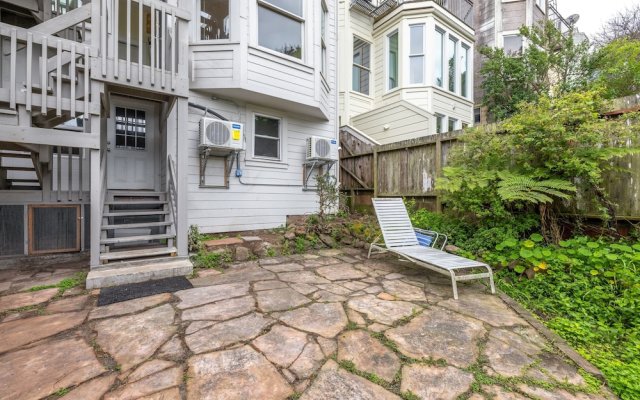 Central And Quiet Victorian Apt In Haight-ashbury 1 Bedroom Condo by RedAwning