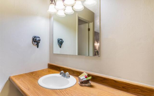 Travelodge by Wyndham Salina