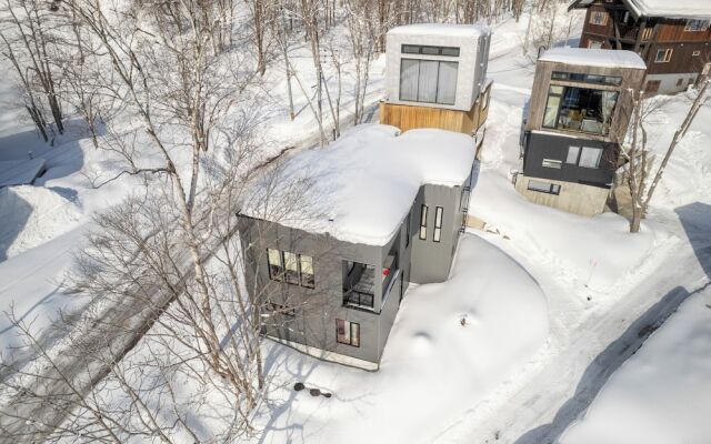 Owl House Niseko