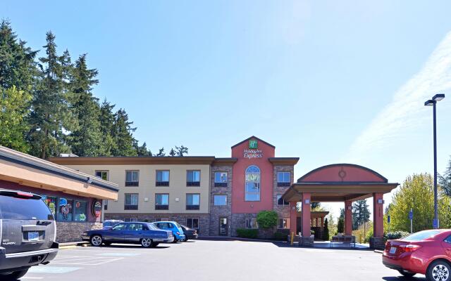 Holiday Inn Express Portland South-Lake Oswego, an IHG Hotel