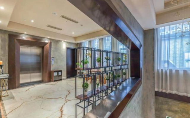 Four Seasons Qingteng Hotel (Beilun Chunxiao Wanren Beach)