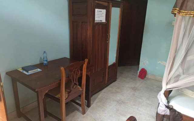 Titanic Hotel - Kilifi