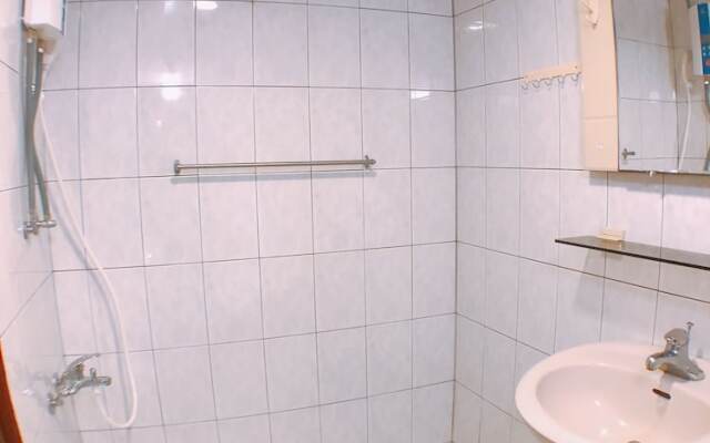 Taipei Apt.4 MRT Ximen Station Suite