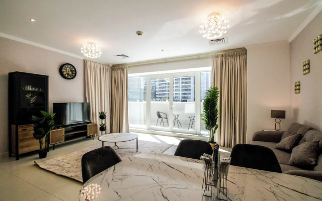 Spacious 1BR with Balcony in JLT