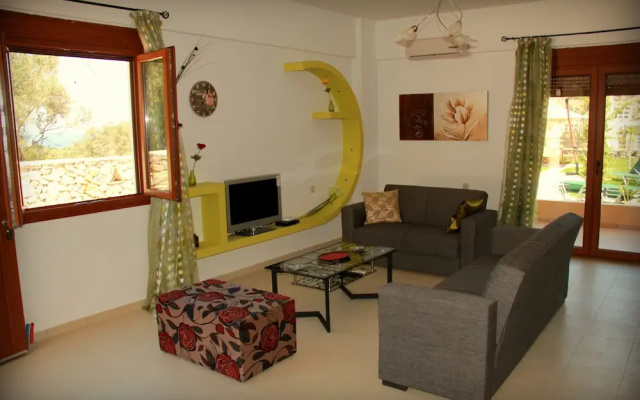 Armonia Uphoria Villa