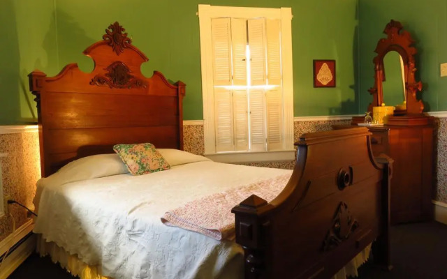 The Tuna Blue Inn and Restaurant