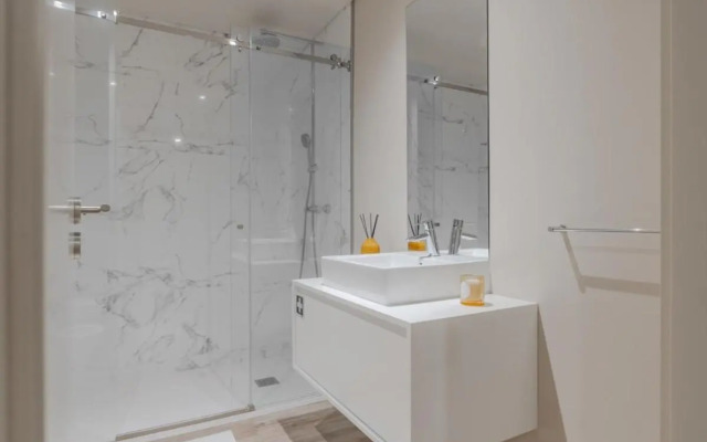 Urban Luxury Apartment, Downtown Porto near Metro