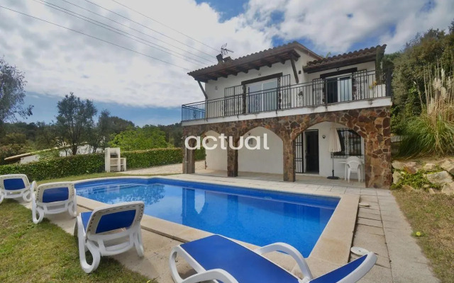 Casa Xiprers, 7 "Villa Santina"