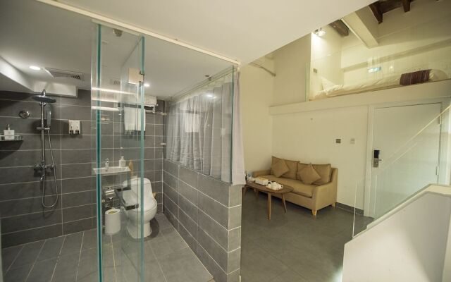 Zizai Music B&B(Qilou Old Street Branch)