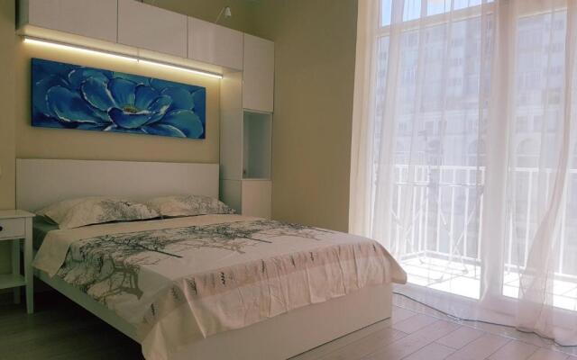 J.R Apartment in the sea