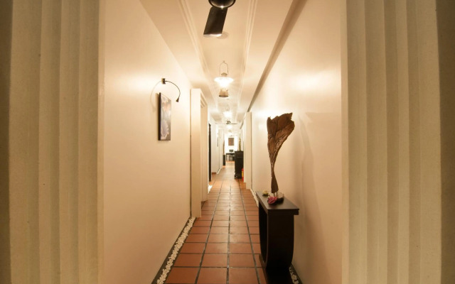 La Rose Suites