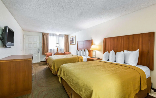 Quality Inn & Suites Bakersfield