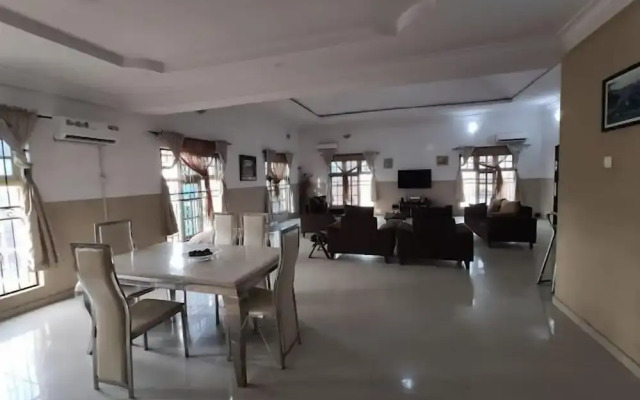 Vinchee Suites