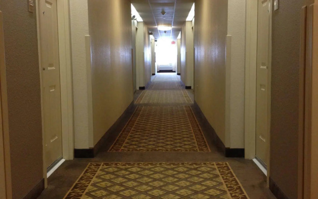 Sonesta Simply Suites Oklahoma City Airport
