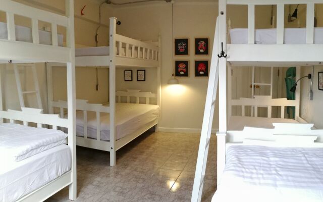 Bed In Town - Hostel