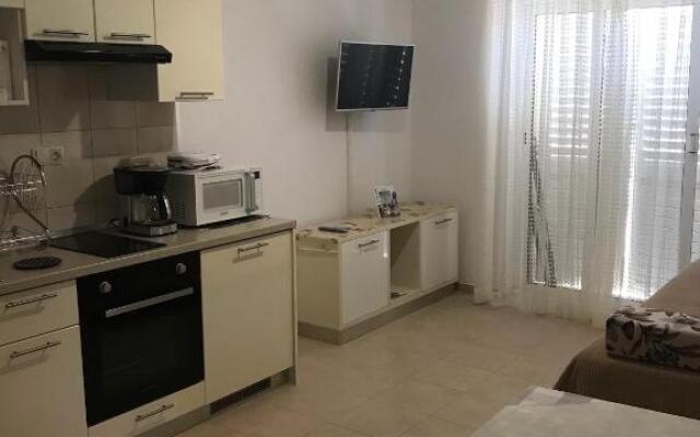 Sea view apartment near the beach 1-Jelsa center