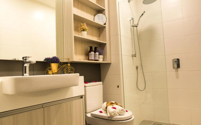 Cozy contemporary homestay @ Suasana suites