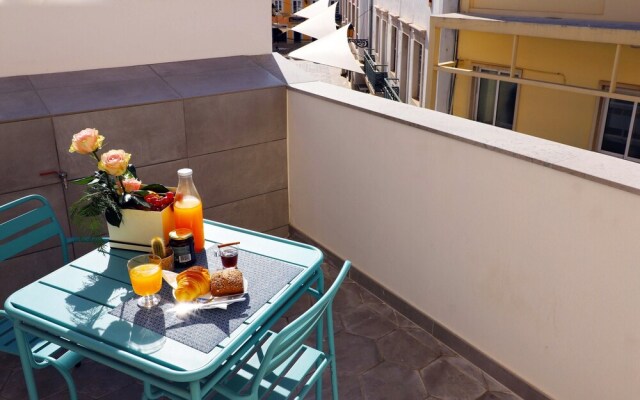 Apartment with One Bedroom in Faro, with Wonderful City View, Furnished Terrace And Wifi - 10 Km From the Beach