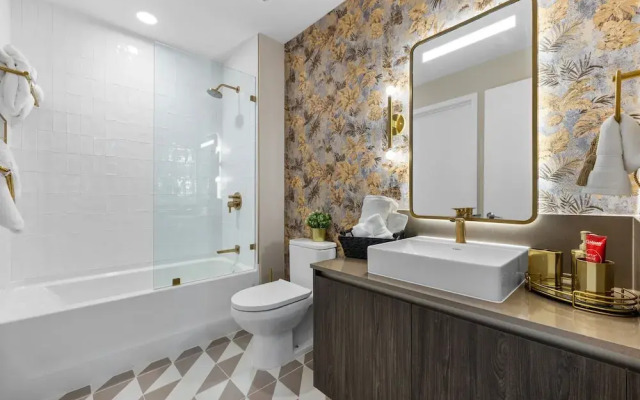 Luxury PH 51st Floor City Views