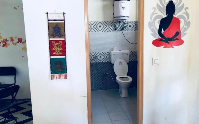Goroomgo Bros Hostel Manali