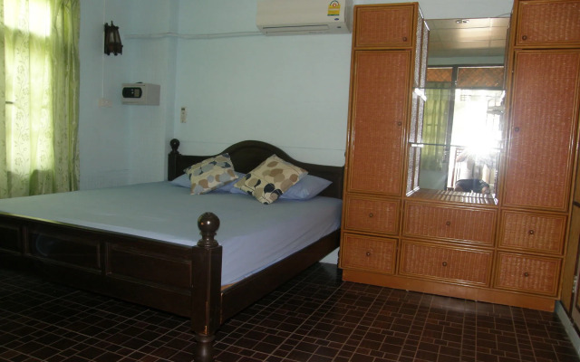 Anchana House by Zuzu