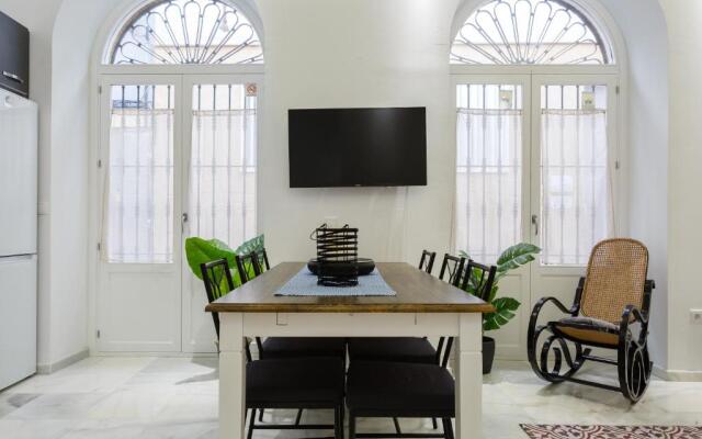 Casa del MALECON by Cadiz4Rentals