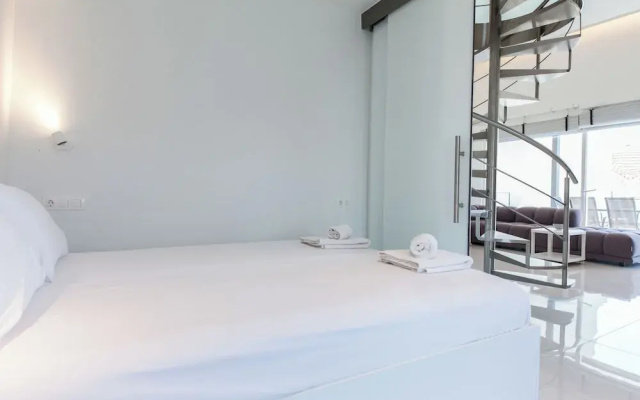 Marousi 2 Bd Luxury Living w Shared Pool