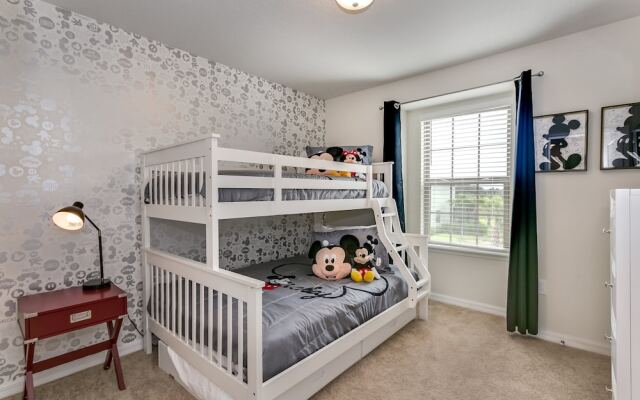 5brm Tiki Bar on Site & Restaurant