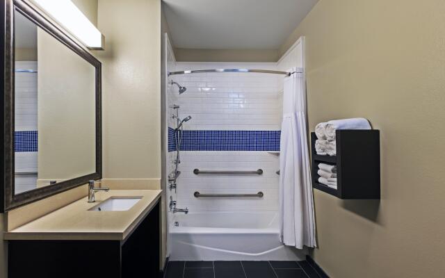 Staybridge Suites Fort Worth - Fossil Creek, an IHG Hotel