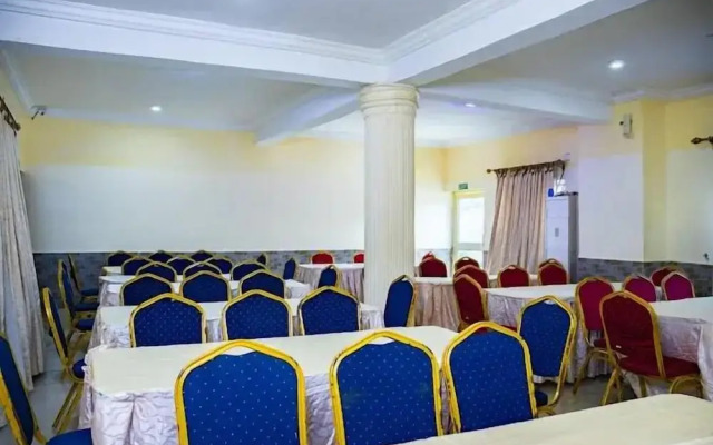 Dalice Hotel and Suites