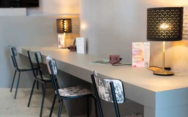 Greet Hotel Rennes Pace