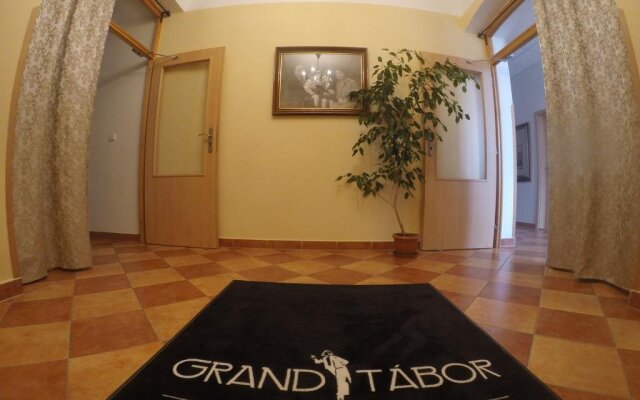 Hotel Grand Tabor