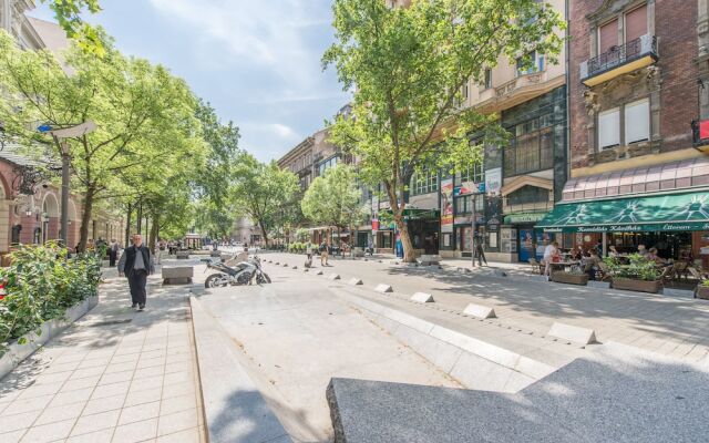 Oasis Apartments - Broadway I