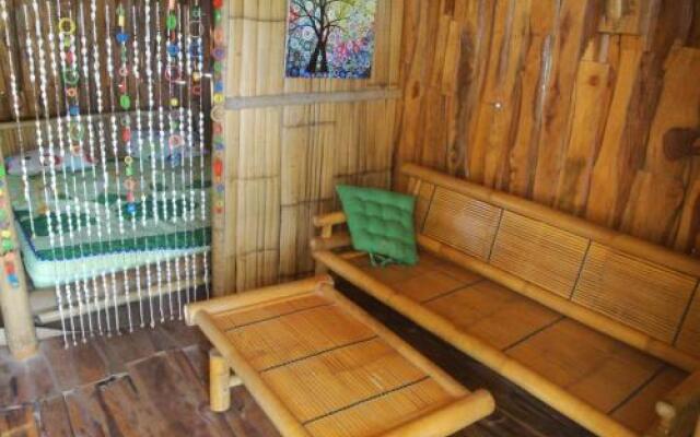 OCD Beach Cafe & Hostel