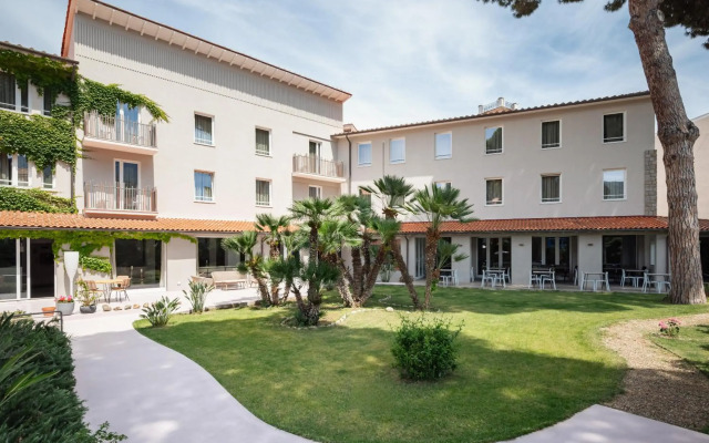 Marina Garden Hotel
