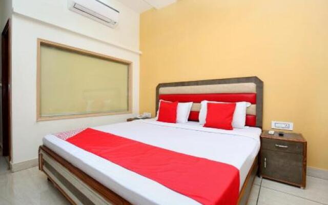 OYO 22238 Hotel Baaz