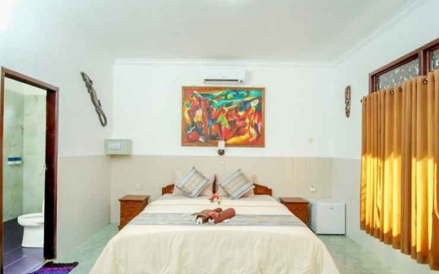 Warna Beach Hotel – Guest Rooms – Gili Trawangan
