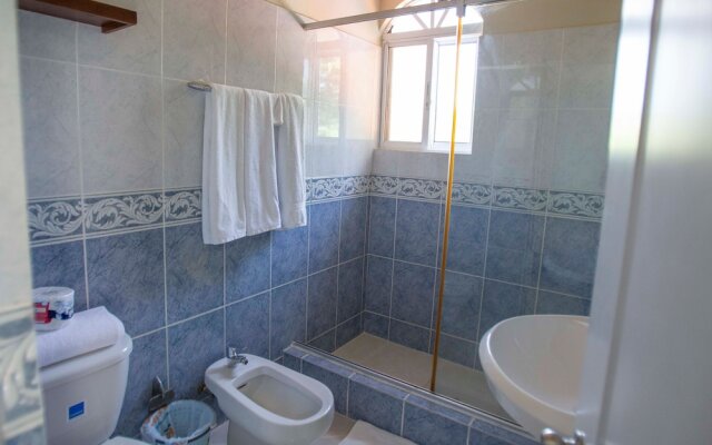 Private 6 Bedroom Villa Great for Parties