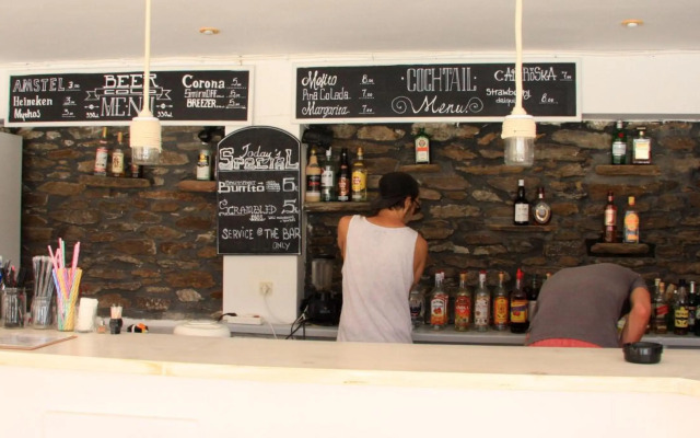 Armadoros Hotel Ios Backpackers