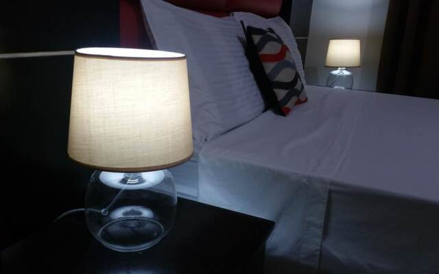Luxury Suites E