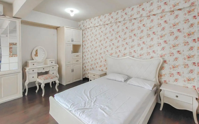 The Suites Metro Apartment By Zaky