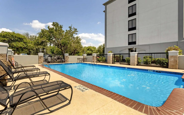 Best Western Plus Sugar Land Houston
