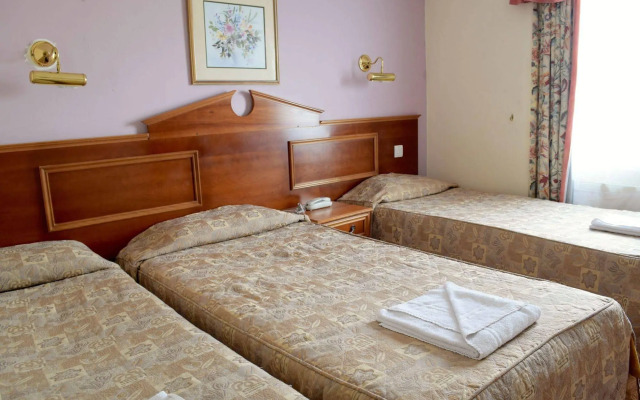 Pembridge Palace Hotel