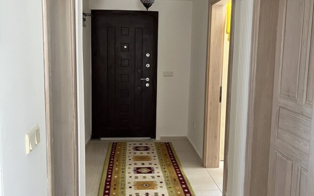 Stunning Spacious Poolside 2-bed Apt in Ovaçik