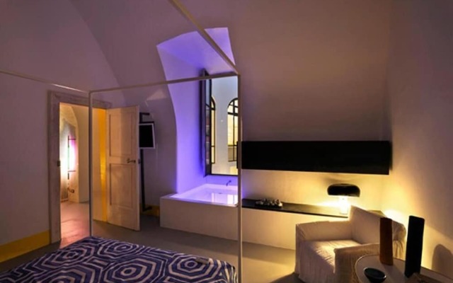 Capri Suite