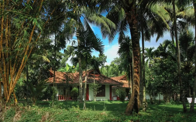 Palmgrove Lake Resort